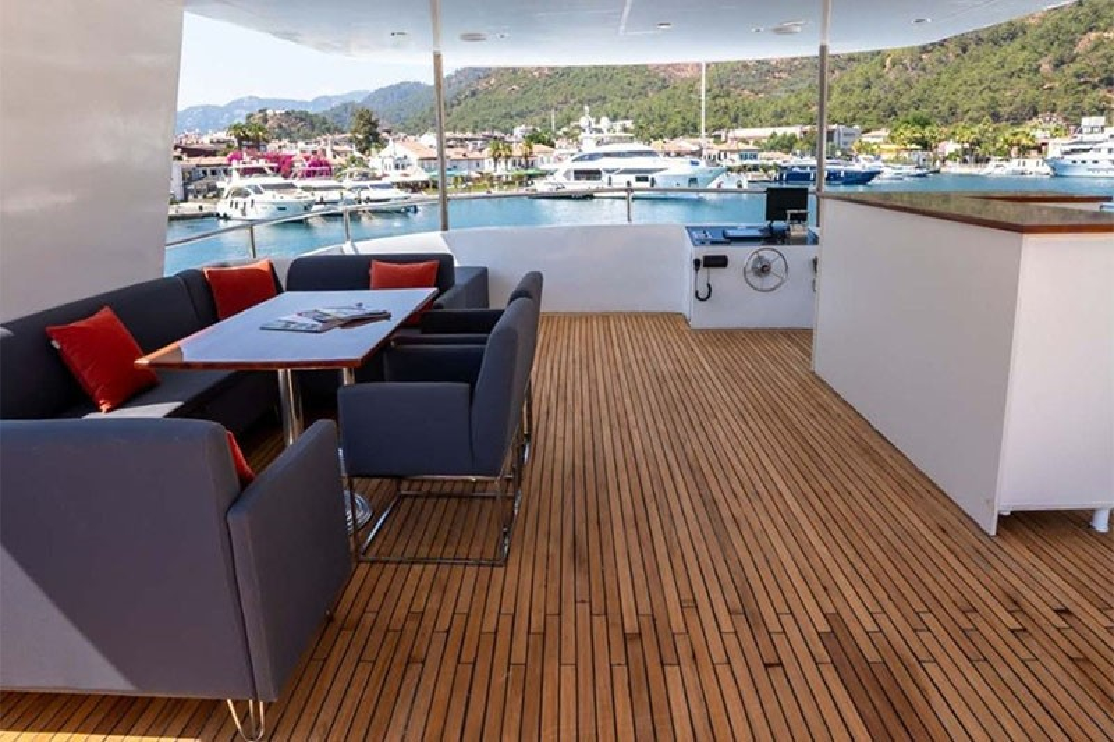 Almila Trawler