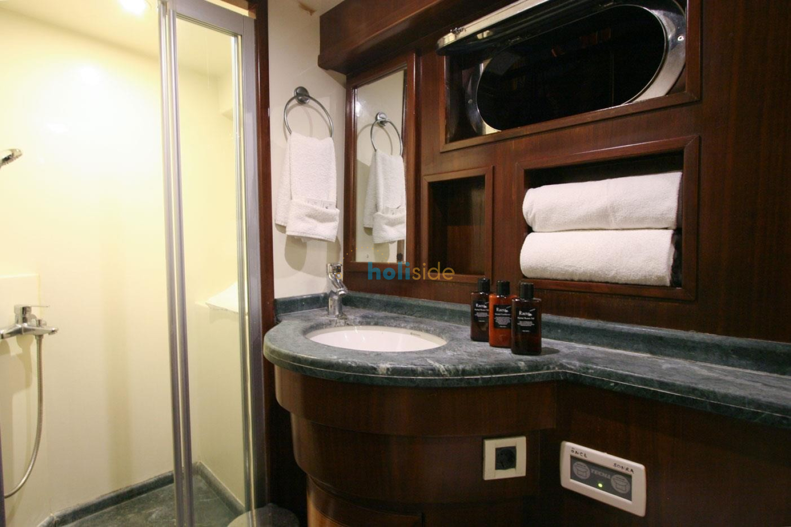 Caneren Gulet