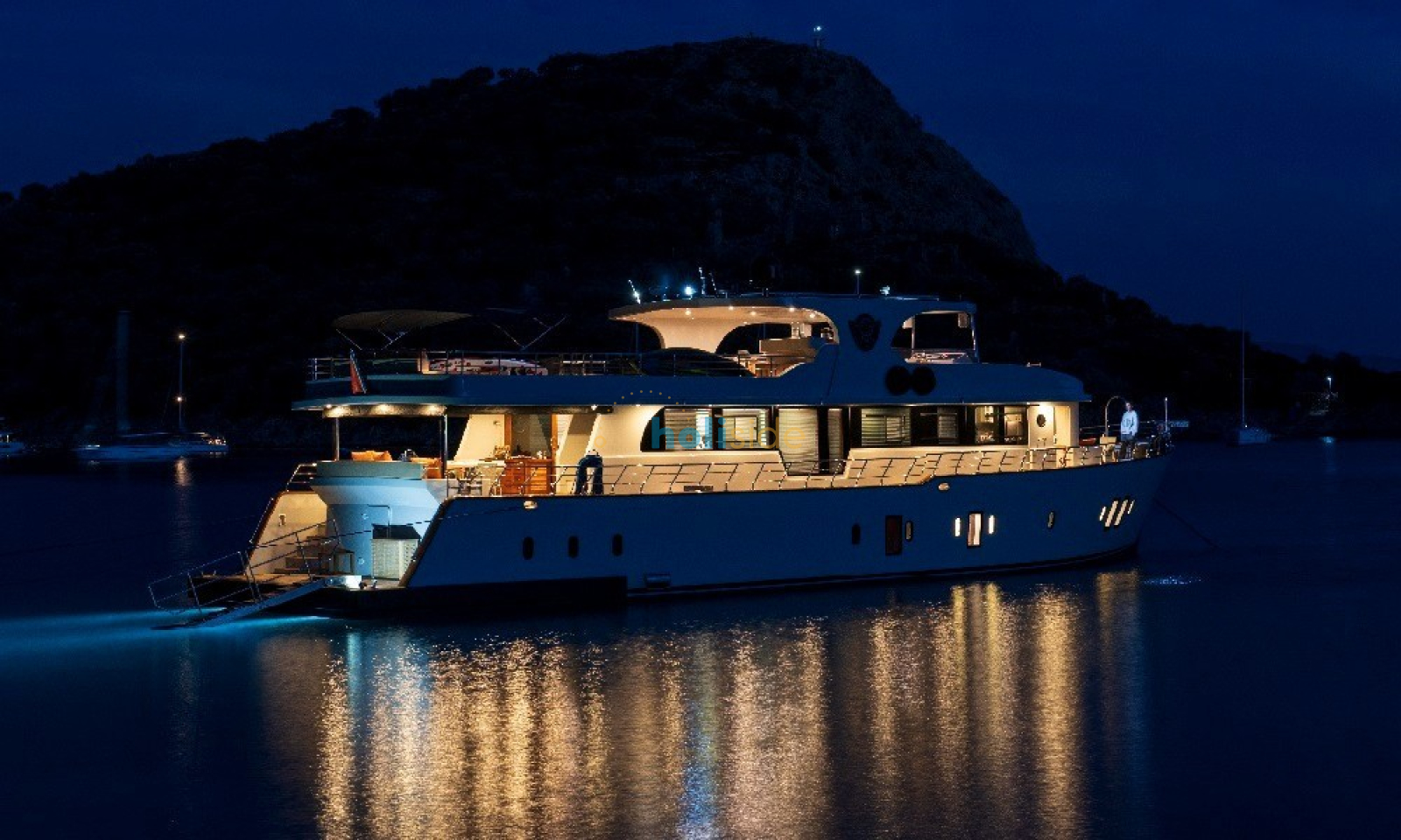 Simay S Trawler